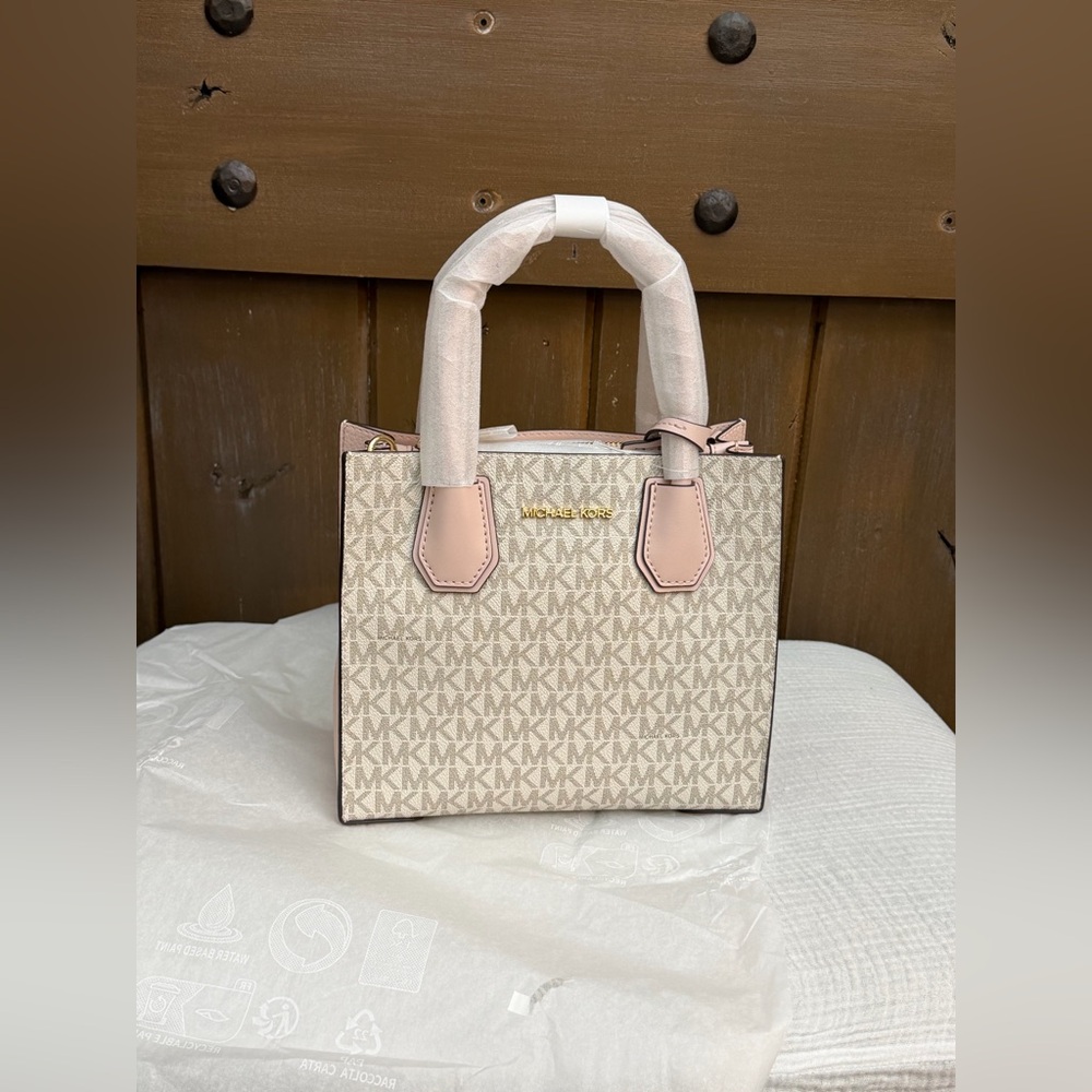 Michael Kors Mercer Medium Logo and Leather Accordion‎ Crossbody Bag - Picture 7 of 11